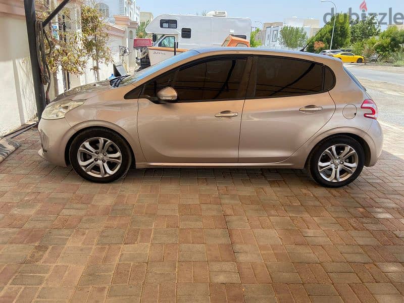 Peugeot 208 2014 1