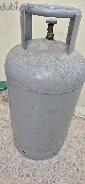 Empty gas cylinder for sale with free delivery within muscat city only 0