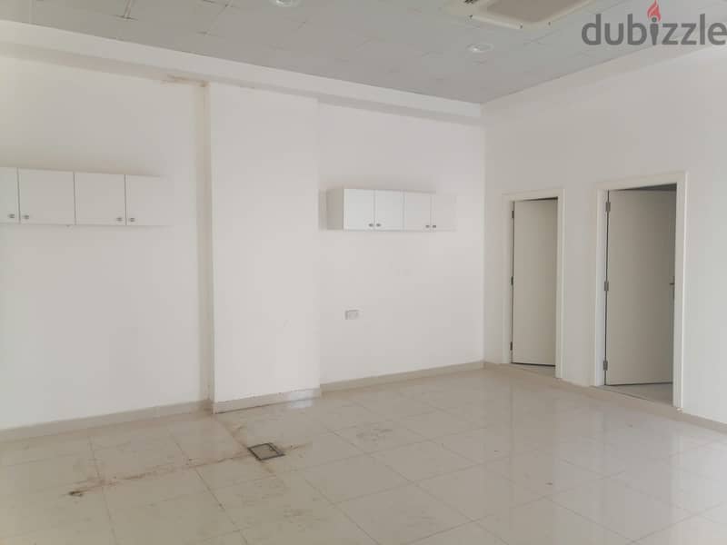 Shop/Showroom for rent in Ghala 1