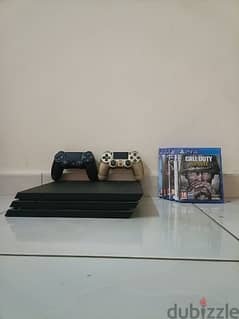 PS4 With Two Controllers VR and six cd