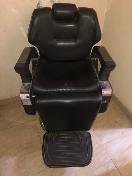 For Sale: Set of 3 Black Luxury Spa Chairs 1