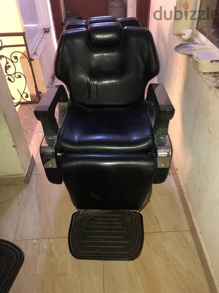 For Sale: Set of 3 Black Luxury Spa Chairs 2