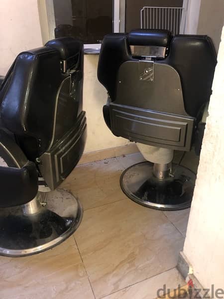 For Sale: Set of 3 Black Luxury Spa Chairs 3