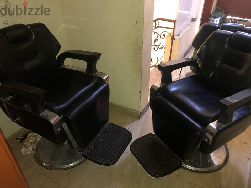 For Sale: Set of 3 Black Luxury Spa Chairs 4