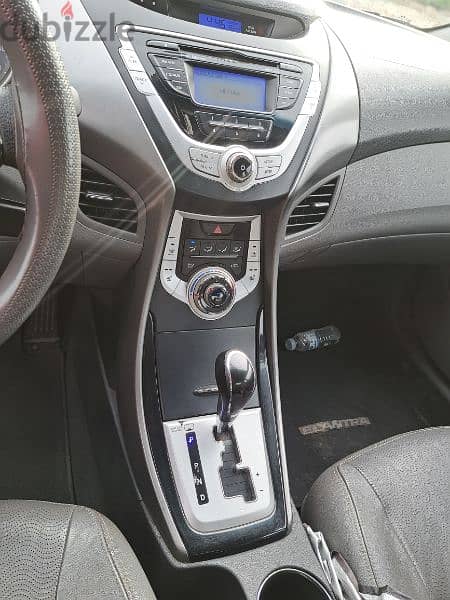 Hyundai Elantra 2012 8