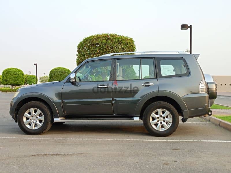 Pajero 2012 GLS 3.5 2nd Owner Oman Dealership  باجيرو مالك ثاني 2012 1