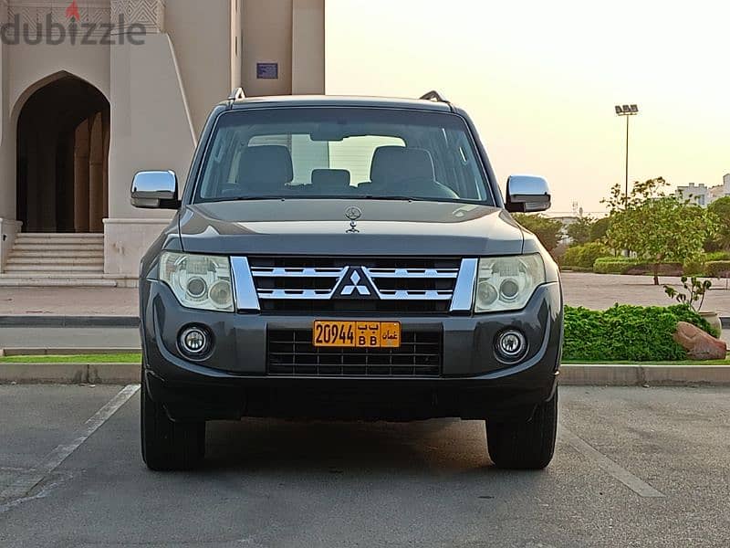 Pajero 2012 GLS 3.5 2nd Owner Oman Dealership  باجيرو مالك ثاني 2012 7