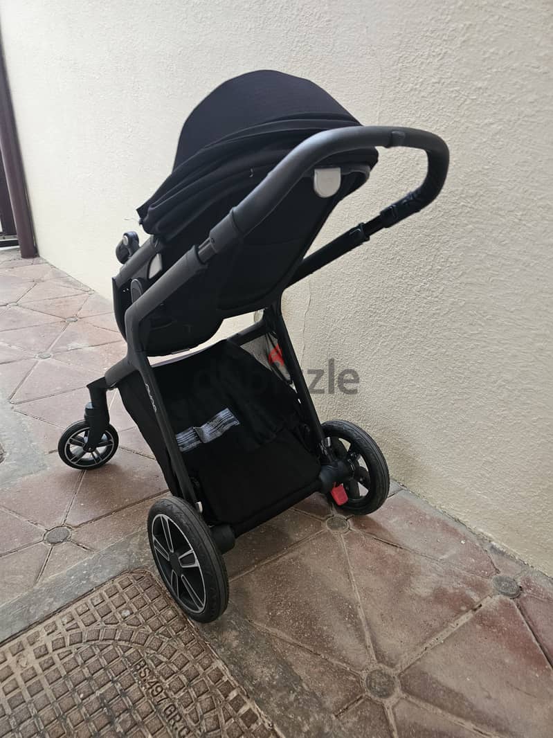 Nuna Demi Grow Dual Stroller with Bassinet 1