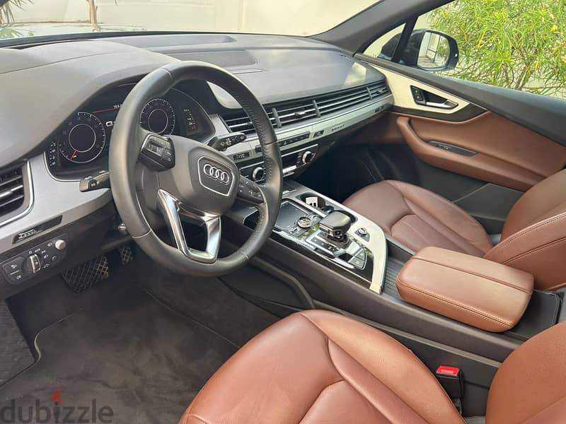 Audi Q7 2019 full option under warranty 3