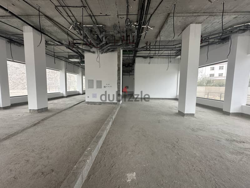 Showroom for Rent in Hamriya! 8