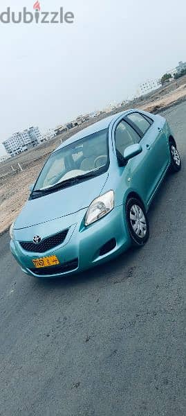 Toyota Yaris 2011 1