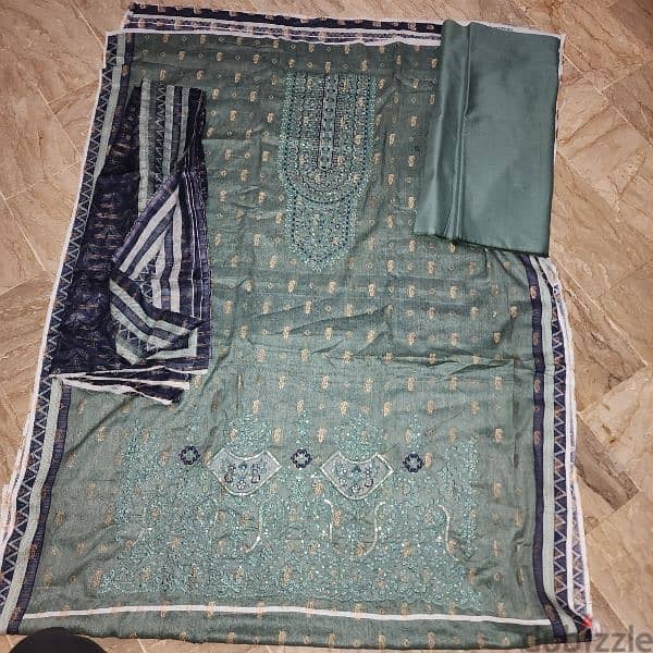 Pakistani   embroidery lawn suit 8