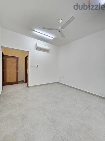 Luxury villa in al qurm 29 for rent ,price 650 OMR 7