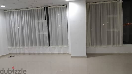 SR-AS-314 Showroom for rent in al khod 7
                                title=