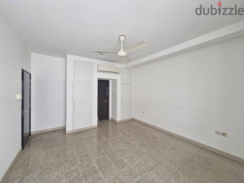 2 BR Large Flat in Khuwair Service Road 6