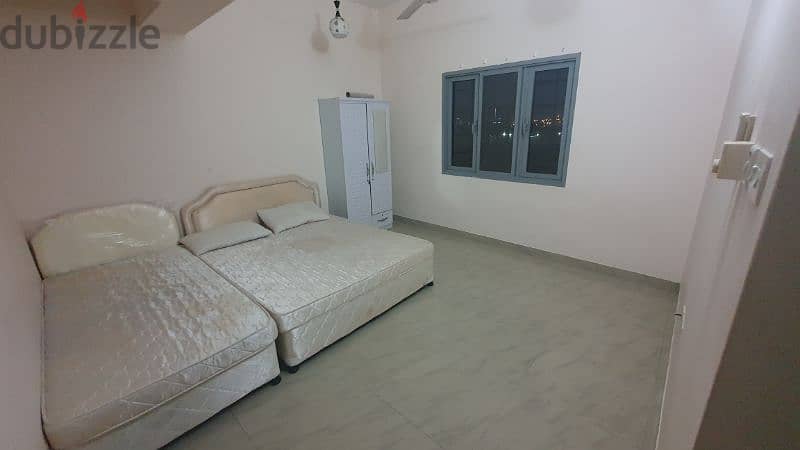 Furnished BED SPACE with all Facilities in 3BHK Sharing 6