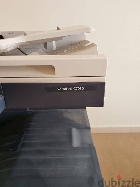 طابعة xerox - versalink C7030 شبه جديده 0