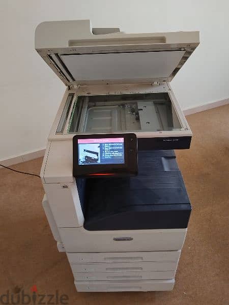 طابعة xerox - versalink C7030 شبه جديده 8