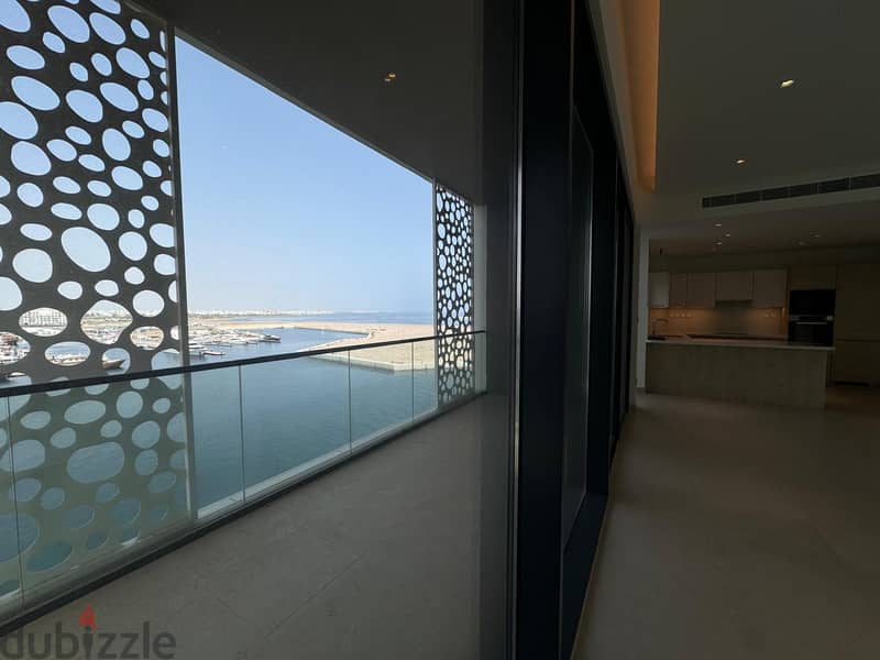 2 BR Stunning Apartment in Al Mouj with Sea & Marina View 8