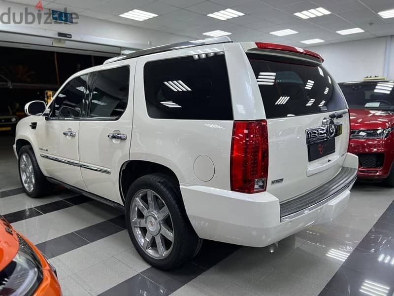 Cadillac Escalade  2012 1