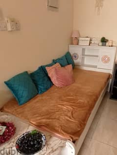 single bed with mattress