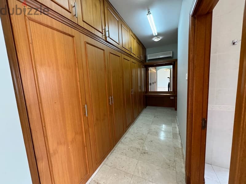 highly recommend 5+1bhk for rent in qurum heights 17