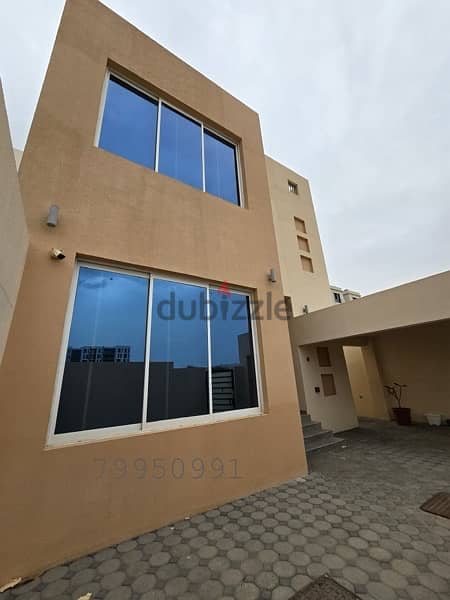 AL KHUWAIR | BEAUTIFUL UN-FURNISHED 4+1 BR VILLA 1