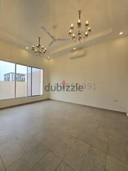 AL KHUWAIR | BEAUTIFUL UN-FURNISHED 4+1 BR VILLA 10