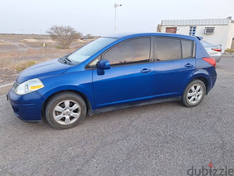 Nissan Versa 2011 1