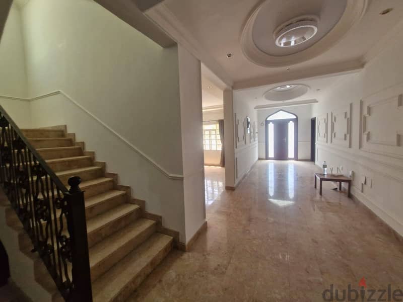 5 + 1 BR Villa in Mawalah with a Large Amazing Garden 3