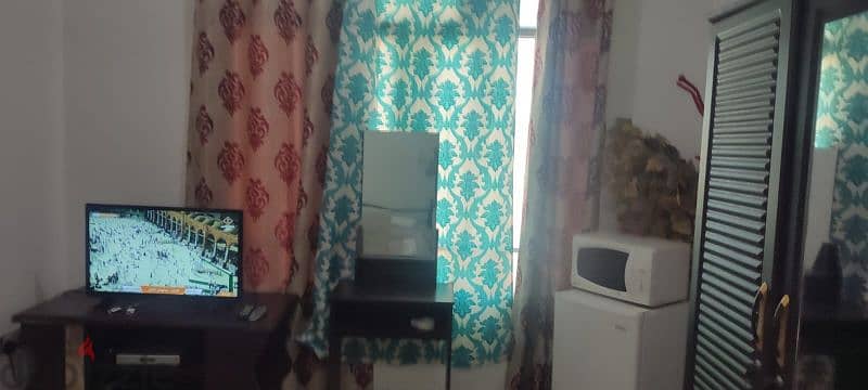 غرفة مؤثثة للإيجار || Furnished room for rent 1