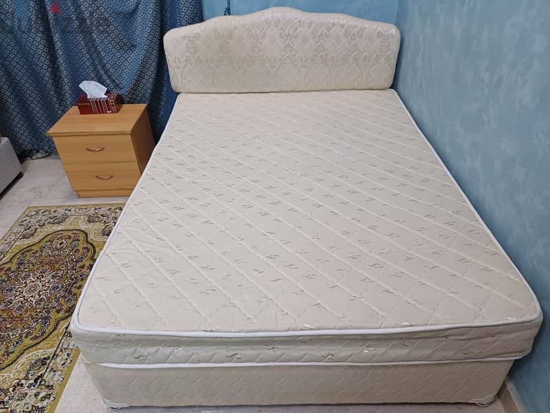 Qeen Size Bed Set (200x150x20 cm) 3