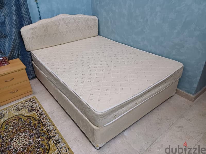 Qeen Size Bed Set (200x150x20 cm) 7