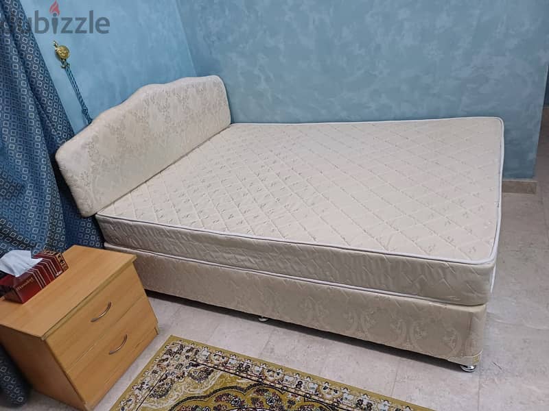 Qeen Size Bed Set (200x150x20 cm) 8