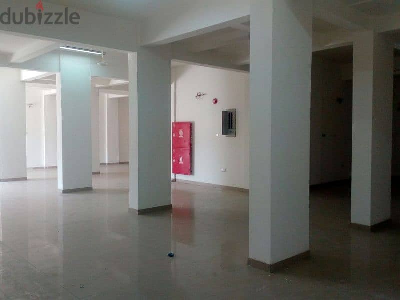 show room ground floor for rent in barka second line from main road. 4