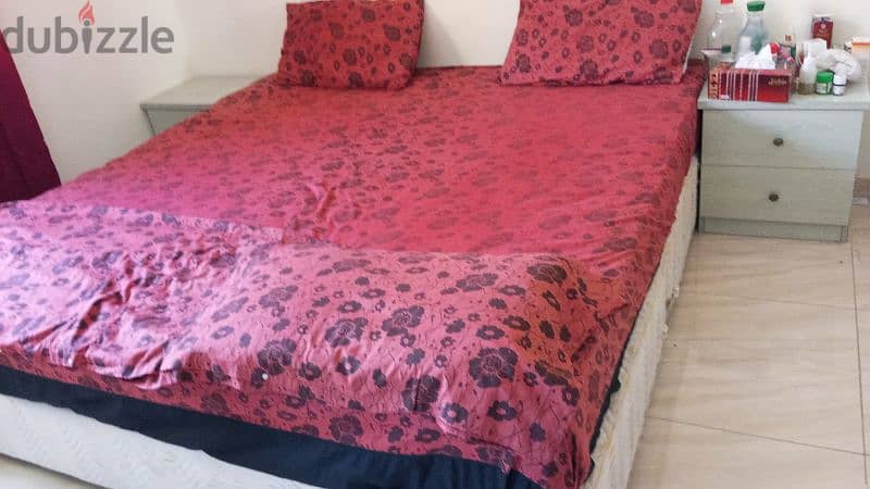 King size double bed 1