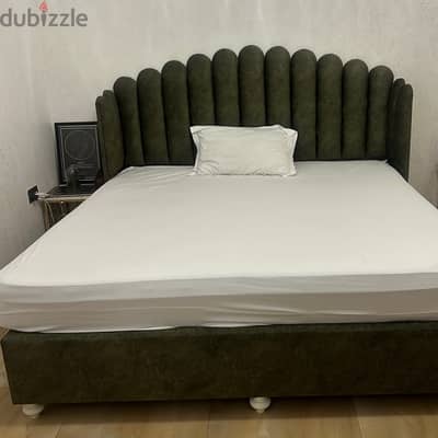 Bed and mattress