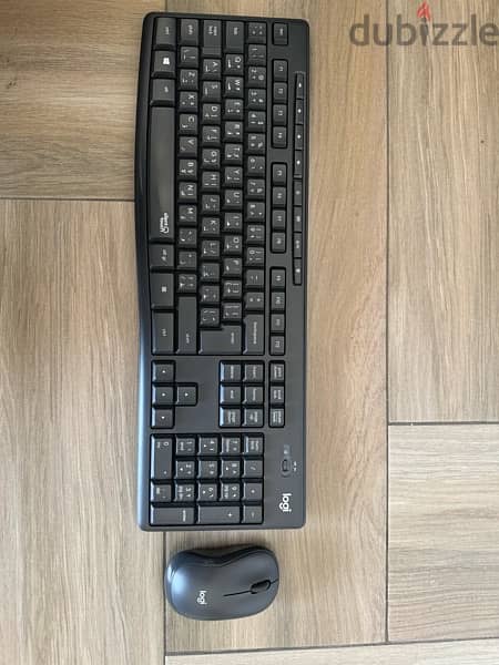 Logitech K295 Keyboard & M220 Mouse 0