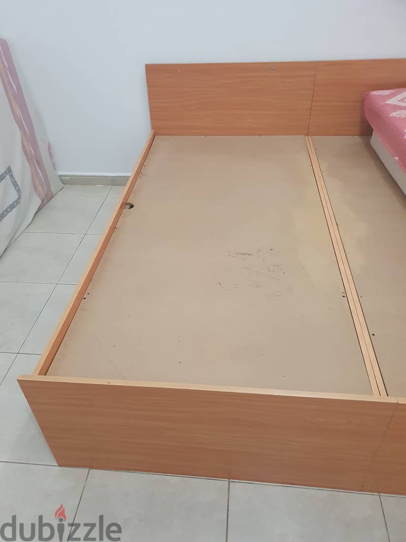 2 single beds w matress. MDF strong wood. 1