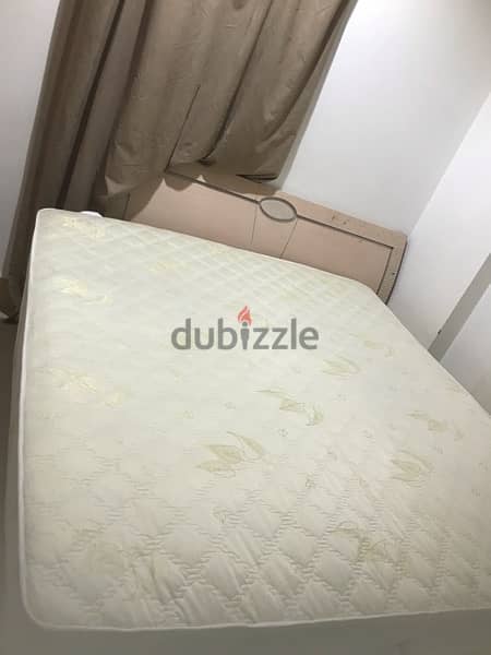 مرتبه ٢٠٠ في ٢١٠ جديده  بيع عاجل  urgent selling   matress 200 _210 3