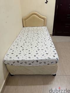 single bed with matress 0