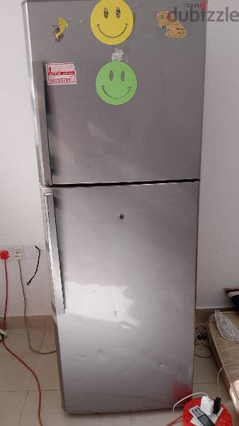 Refrigerator for Sale in Good condition. Fridge,Freezer 0