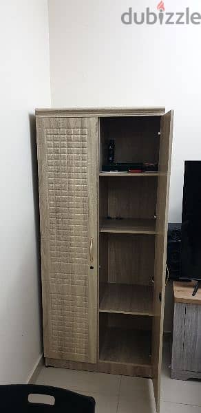 wardrobe only used for 1 month 3