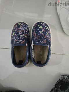 1 year Baby girl shoes -used