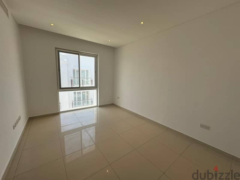 3 BR Fantastic Penthouse Apartment with Balconies In Al Mouj 1