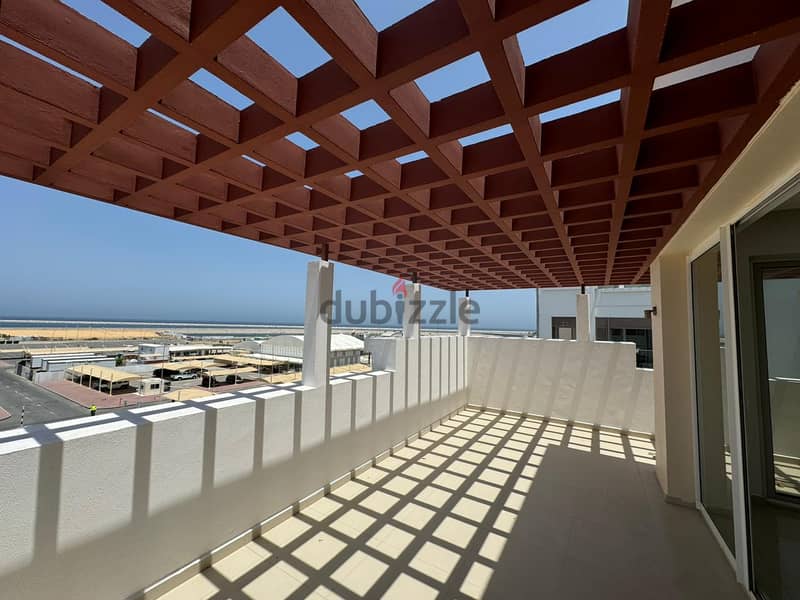 3 BR Fantastic Penthouse Apartment with Balconies In Al Mouj 8