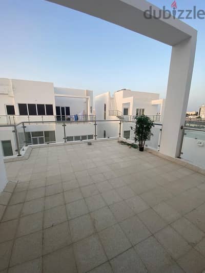 SR-HS-591 Hight quality Villa to let in hail north Compound
                                title=