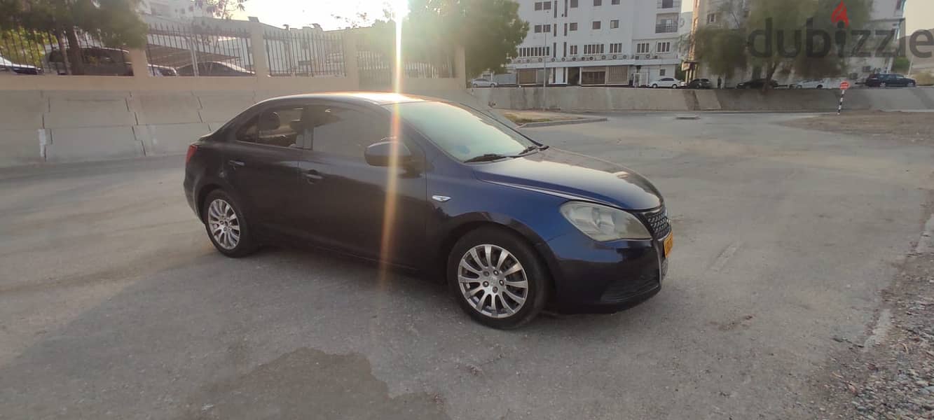 Suzuki Kizashi 2013 1