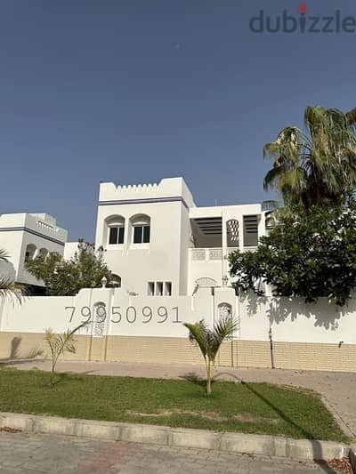 Beautiful Sea-View 5 BR Villa Available for Rent in Shatti Al Qurum