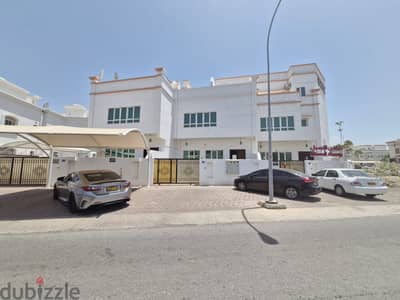 5 BR Amazing Villa in Mawaleh for Sale